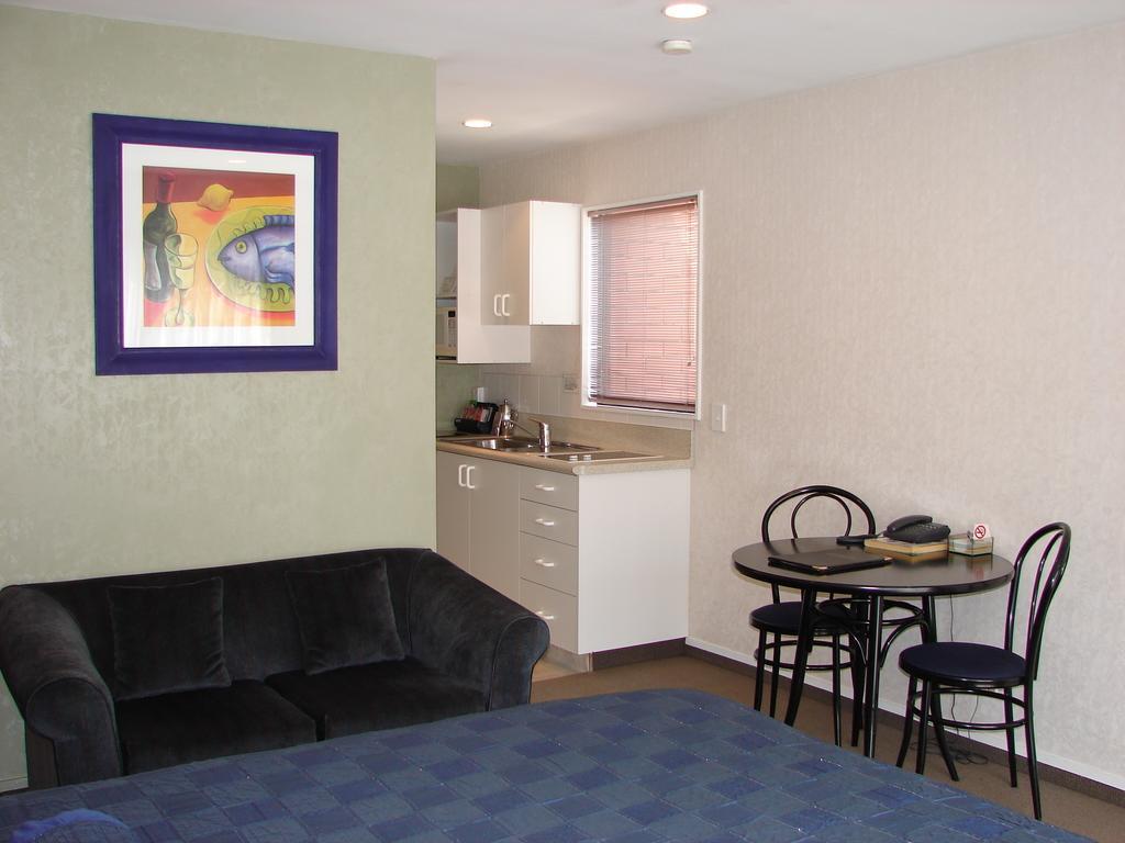 193 Aorangi Manor Motel Blenheim Esterno foto