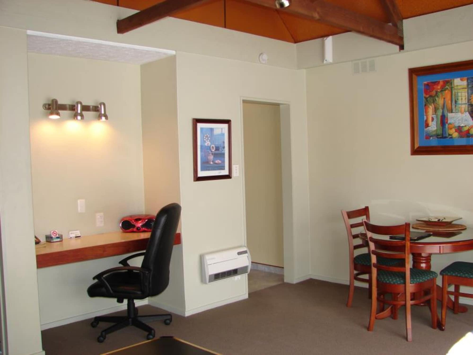 193 Aorangi Manor Motel Blenheim Esterno foto