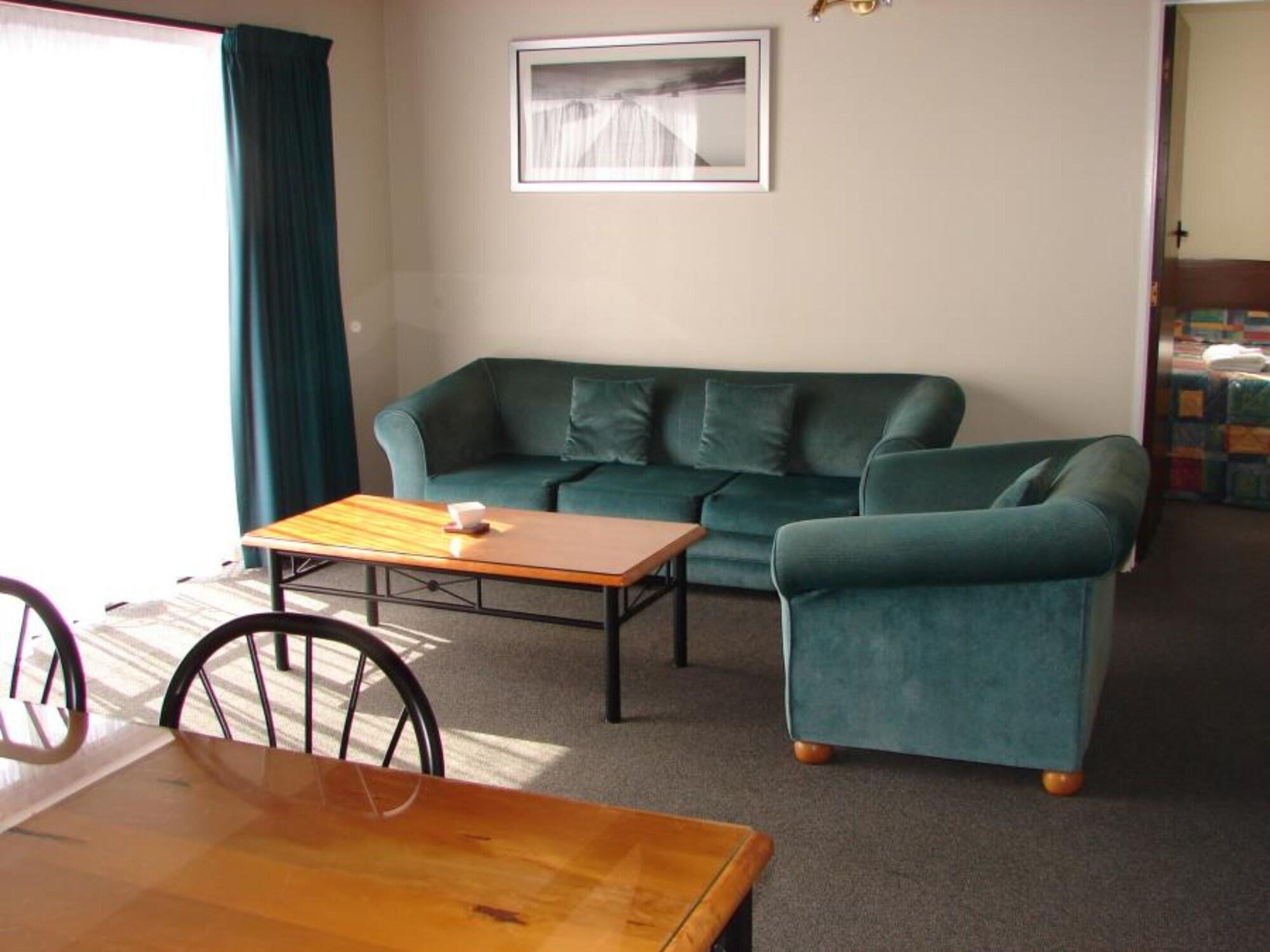 193 Aorangi Manor Motel Blenheim Esterno foto