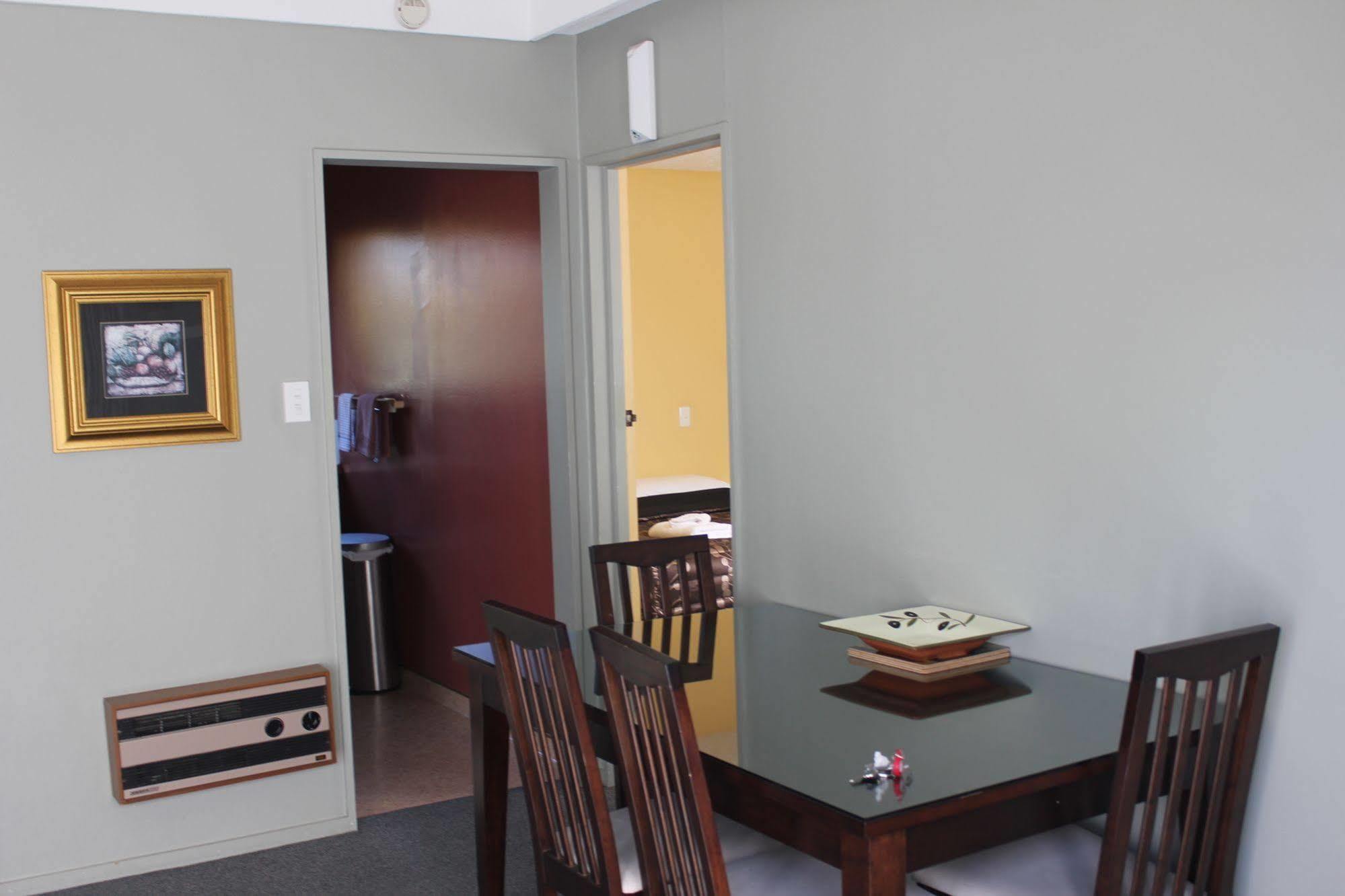 193 Aorangi Manor Motel Blenheim Esterno foto